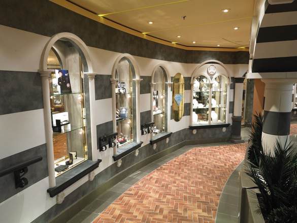 MSC Cruises, MSC Fantasia, Piazza San Giorgia 6, Copyrights - MSC Rights.jpg